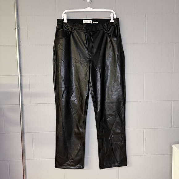 Abercrombie & Fitch The 90s Straight Ultra High Rise Leather Crossover 32/14 S - Picture 3 of 11